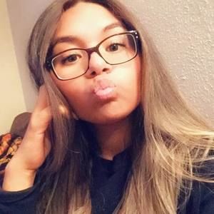 Meet your Posher, Dayanne